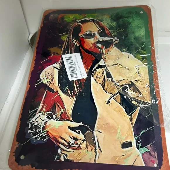 Aaliyah M wall decor 12x8 inch - Picture 1 of 3